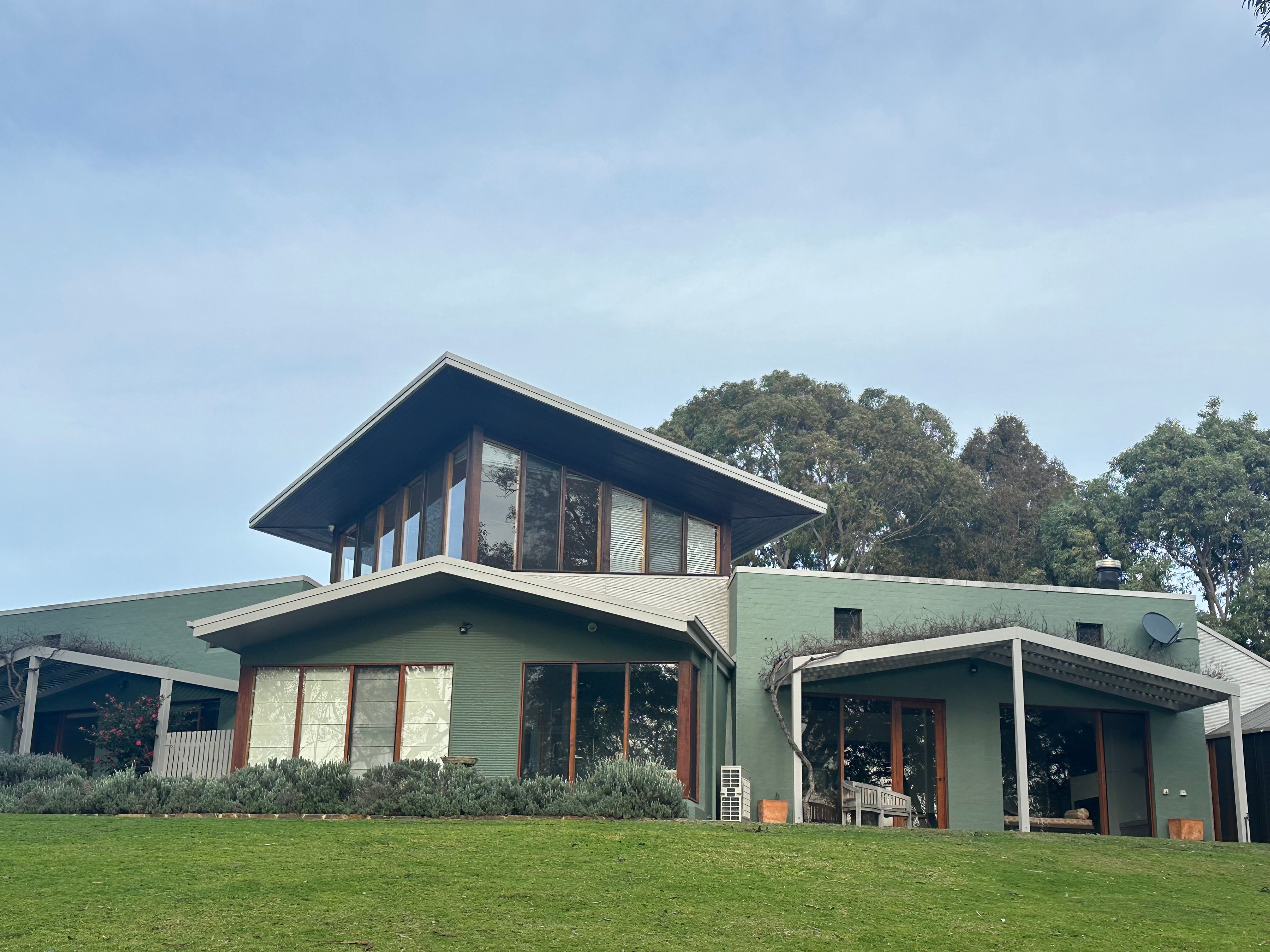 Painters using Dulux paint in Melbourne